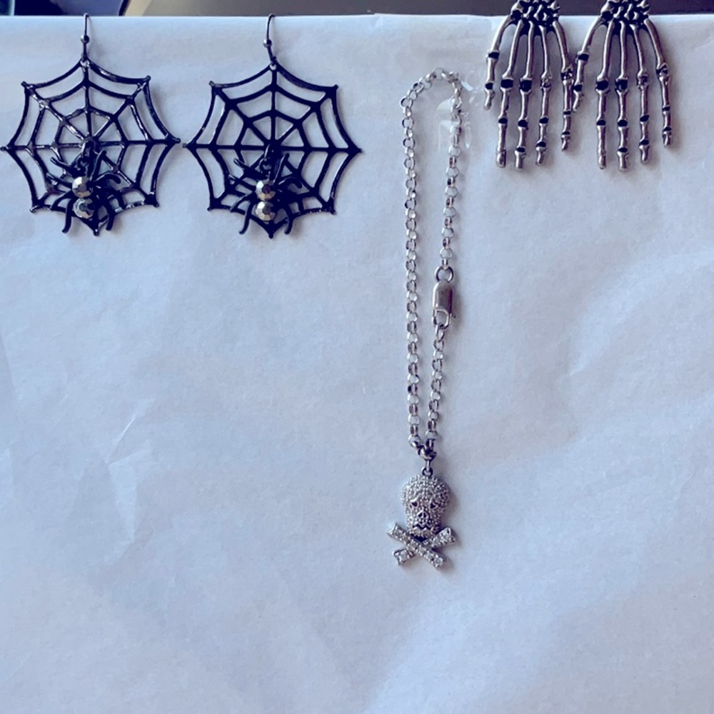 🕷️💀🕸️  CRYSTAL SKULL BRACELET BUNDLE  🕸️💀🕷️